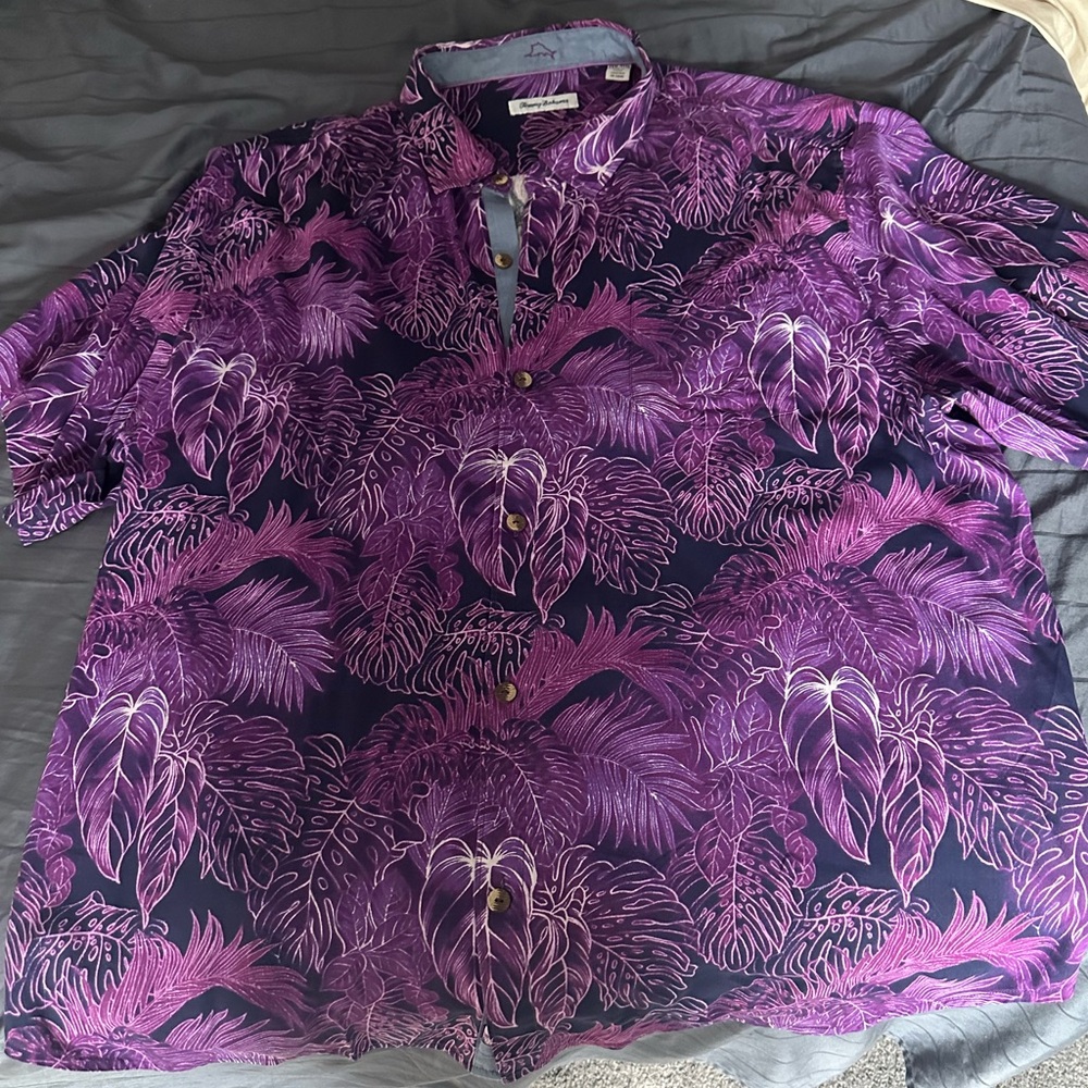 Men’s Tommy Bahama Purple Leaf Print Casual Button Down Shirt